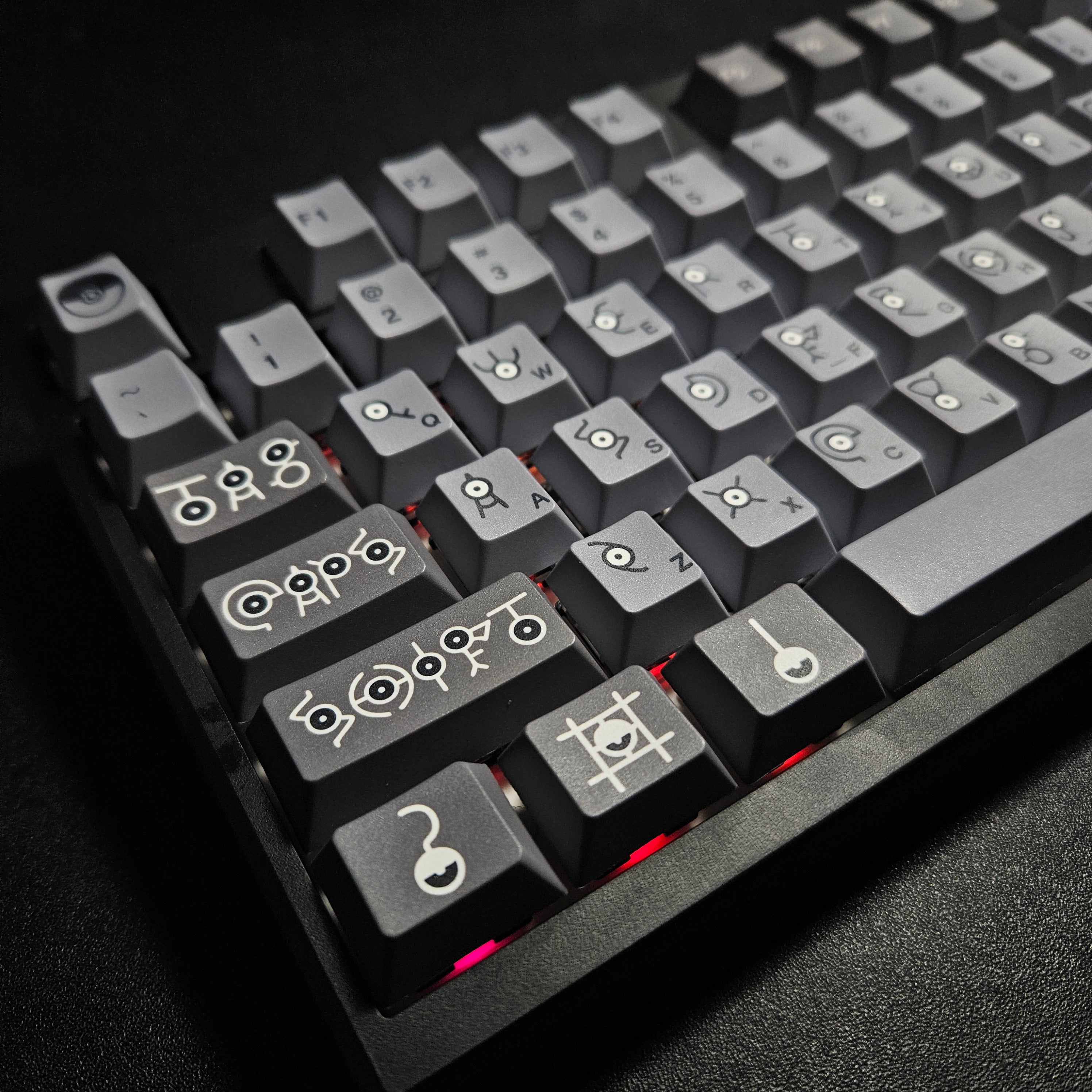 Unknown V2 keyboard top-down view showing full layout with number pad and media controls